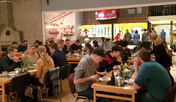 Pizzakväll för ungdomar i Askeby mars 2019
