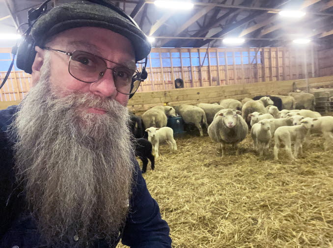 Fredrik Birging med får